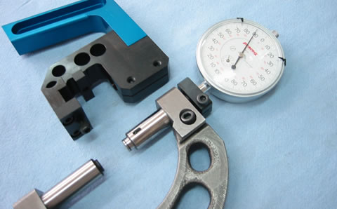 Gauges and Precision Tools